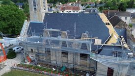 Travaux sur toit église