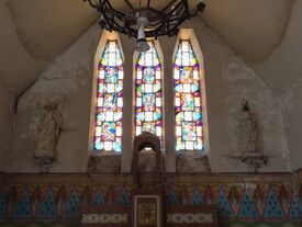 Le choeur et ses vitraux