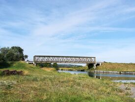 Pont du canal à l'entrée Est de Concevreux